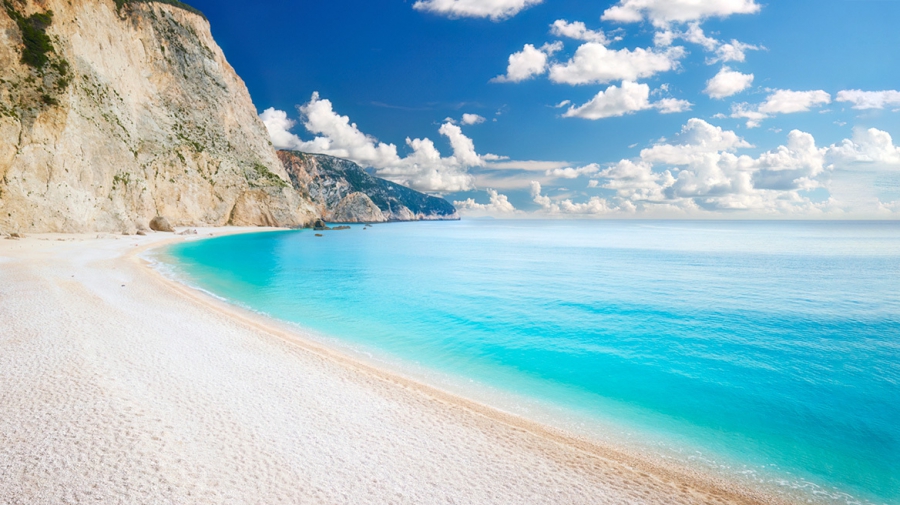 ΥΠΕΝ – ΥΠΟΙΚ: Σε ισχύ το πλαίσιο απόλυτης προστασίας για 198 «Απάτητες παραλίες»