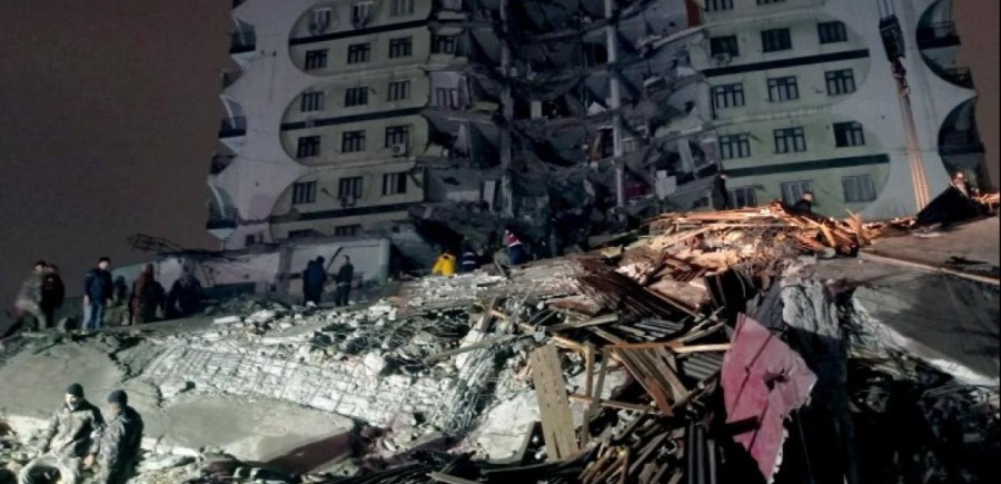 Σεισμός 7,8 Ρίχτερ στην Τουρκία - Εκατοντάδες νεκροί