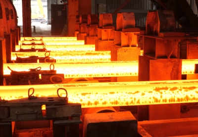 Ο αγώνας για την απανθρακοποίηση του χάλυβα και του τσιμέντου εντείνεται – Αυξάνεται η παγκόσμια ζήτηση