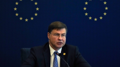 Dombrovskis‎‎: Πάνω από τον μέσο όρο της ΕΕ οι οικονομικές επιδόσεις της Ελλάδας