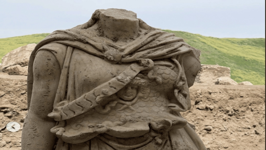 Άγαλμα της Αθηνάς 2.000 ετών βρέθηκε στο θέατρο της βιβλικής Λαοδίκεια (Interesting Engineering)