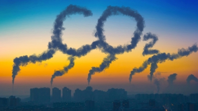 Icis (Montel): Η ευρωπαϊκή βιομηχανία πρέπει να μειώσει τις εκπομπές κατά 27% έως το 2030