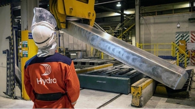 Norsk Hydro: Το ρωσικό μέταλλο απειλεί τη θέση αναφοράς του αλουμινίου LME