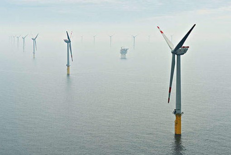 Επανεκκίνηση εργασιών σε 4 από τα 5 υπεράκτια αιολικά έργα που σταμάτησε ο Trump