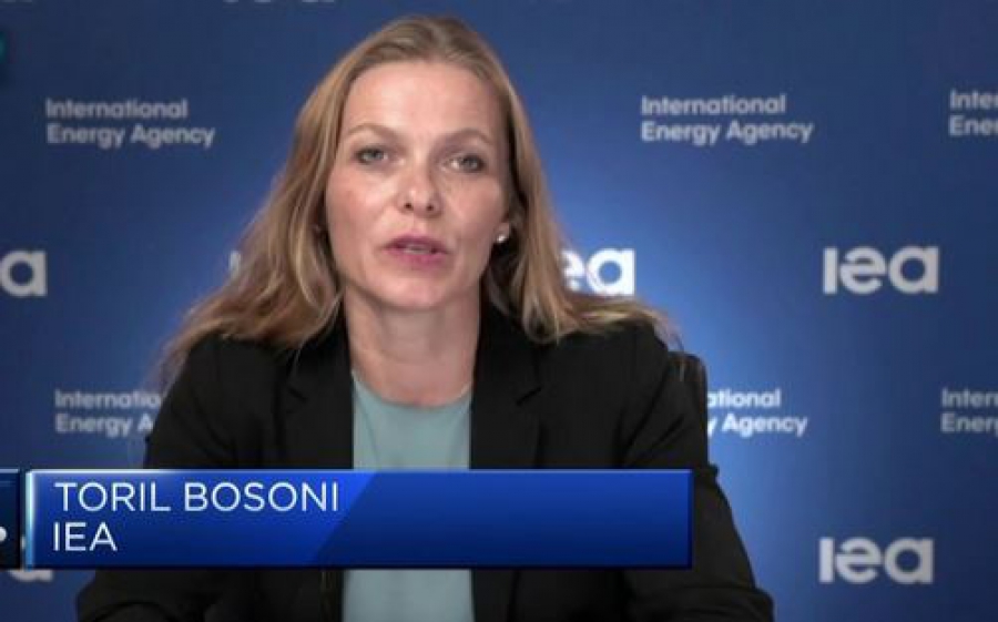 ΙΕΑ: Βλέπει πλεονάζουσα προσφορά πετρελαίου το 2024, ακόμη και αν ο ΟΠΕΚ+ επεκτείνει τις περικοπές