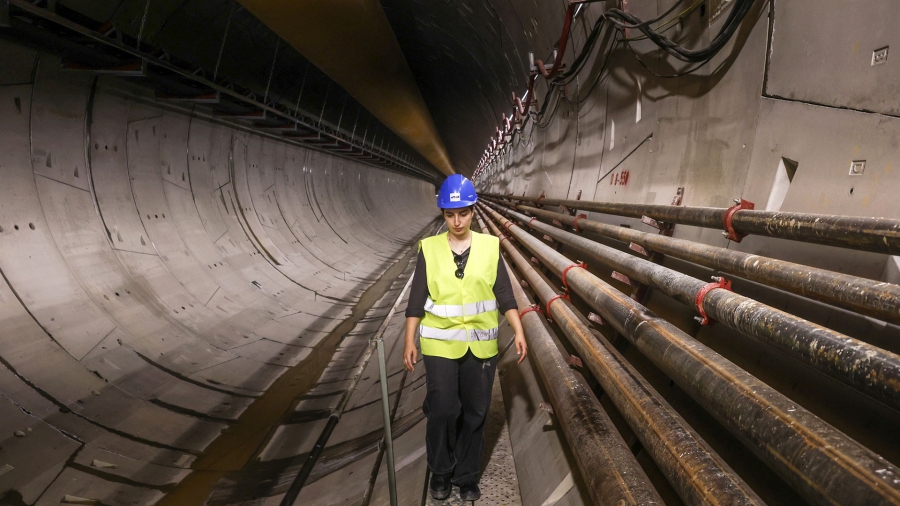 Γραμμή 4 Μετρό: Στο σταθμό «Κυψέλη» έφτασε ο Μετροπόντικας