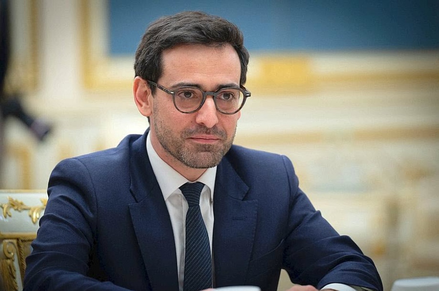 Séjourné: Ίσως αφαιρεθεί από τους ευρωπαϊκούς δασμούς το αμερικανικό μπέρμπον