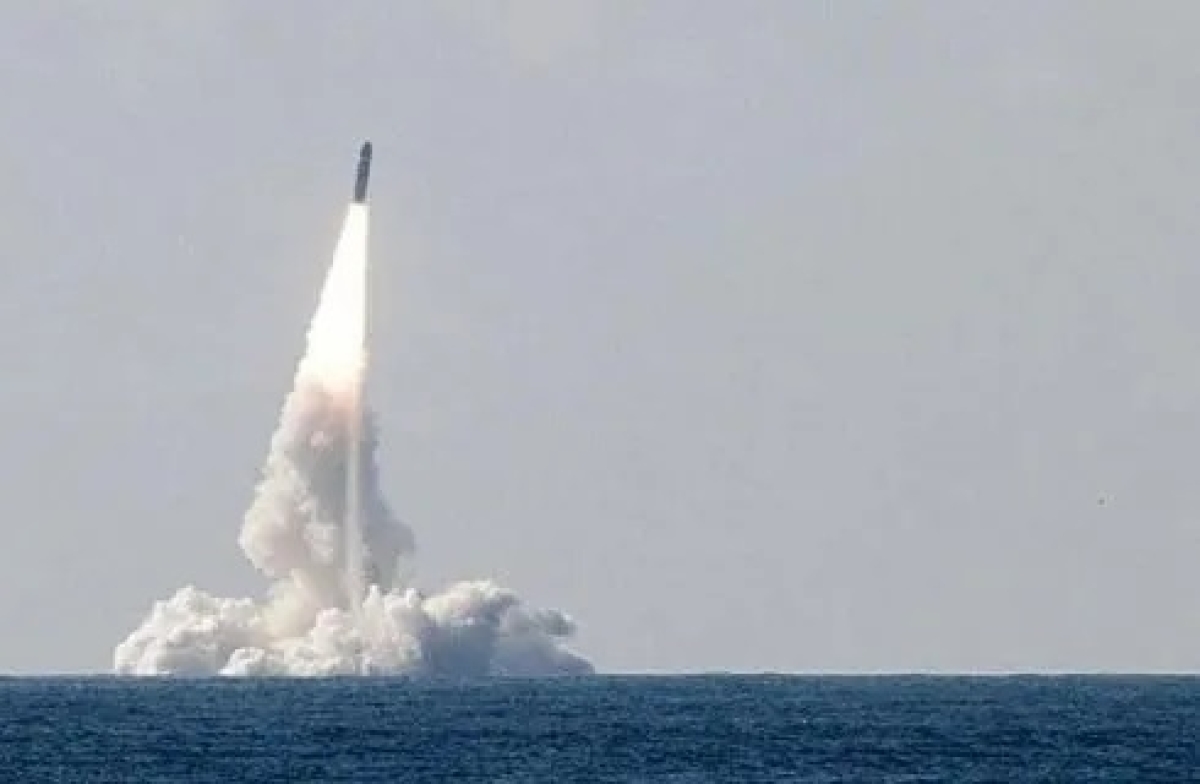 Γαλλία: Δοκιμή του πυρηνικού πυραύλου M51.3 με το βλέμμα στη Ρωσία – Το μήνυμα Μacron