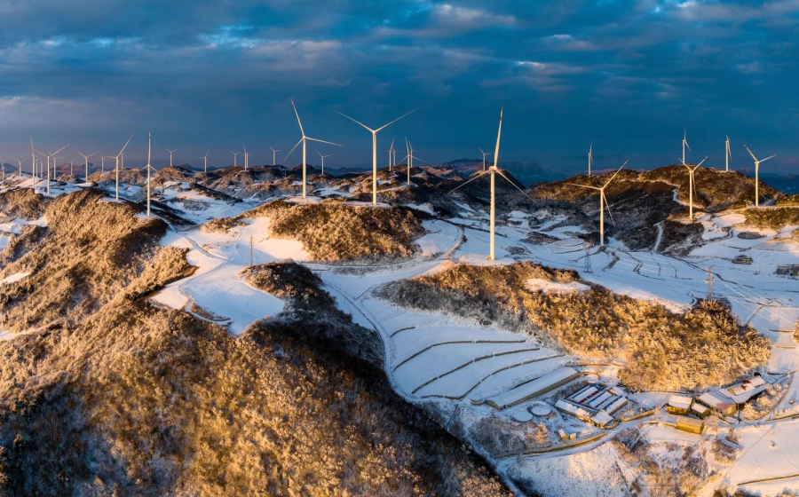 Η Κίνα κυριαρχεί στις ανανεώσιμες πηγές ενέργειας, αλλά ο άνθρακας δεν πάει πουθενά (Oil Price)