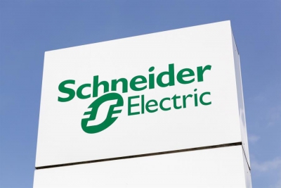 Η Schneider Electric συμβάλλει στον ψηφιακό μετασχηματισμό των μικρομεσαίων επιχειρήσεων