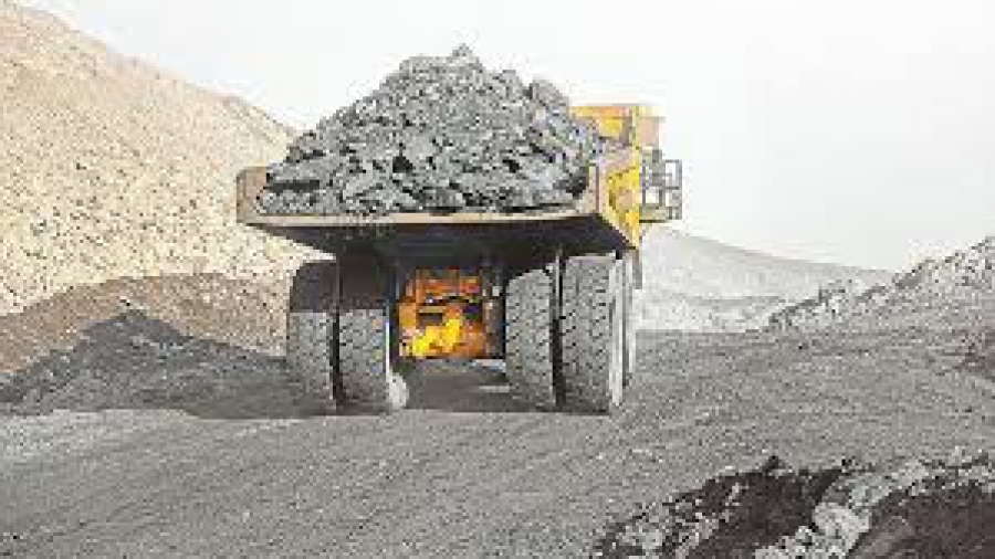 Η Κίνα μειώνει τις εισαγωγές άνθρακα λόγω υπερπροσφοράς (Oil Price)