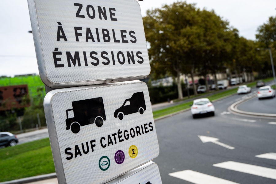 Η γαλλική εθνοσυνέλευση ψηφίζει την κατάργηση των ζωνών χαμηλών εκπομπών (BBC)