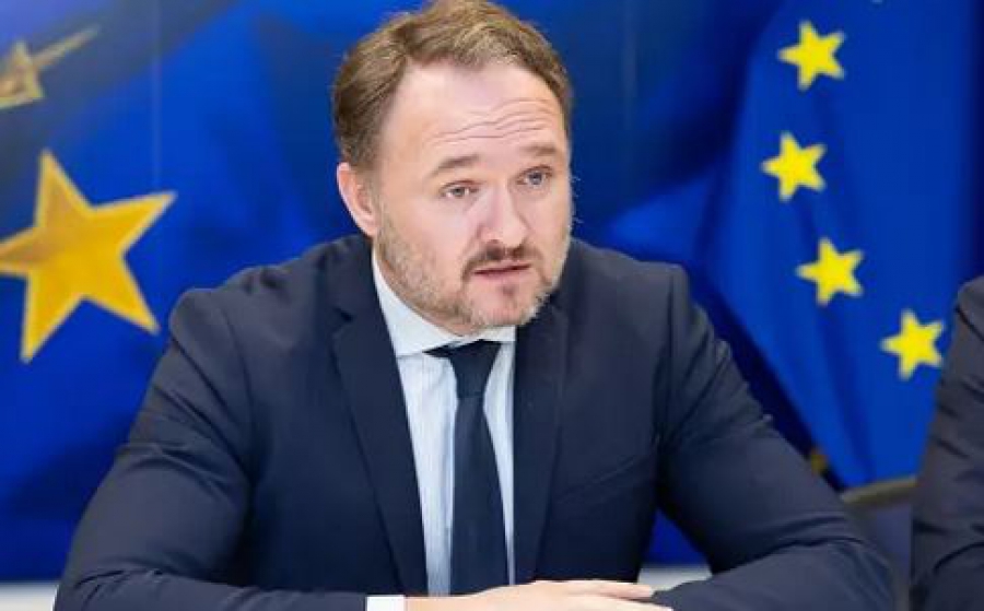 Επιταχύνεται η αποχώρηση της ΕΕ από τα ρωσικά καύσιμα λόγω πιέσεων ΗΠΑ - Συνάντηση Wright - Jorgensen στις 11/9