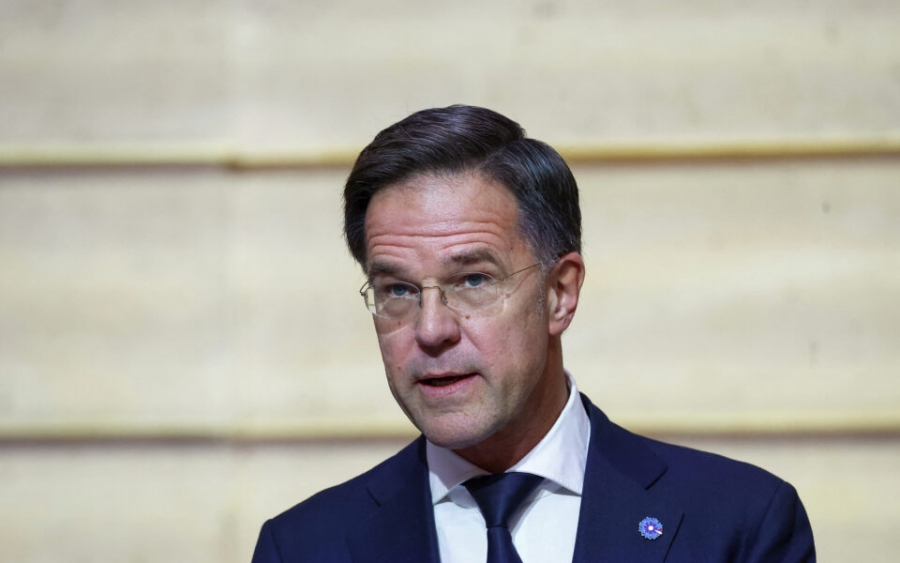 Rutte (Νταβός): Να αυξήσουμε τις αμυντικές δαπάνες όπως έκανε ο Roosevelt μετά το Pearl Harbor