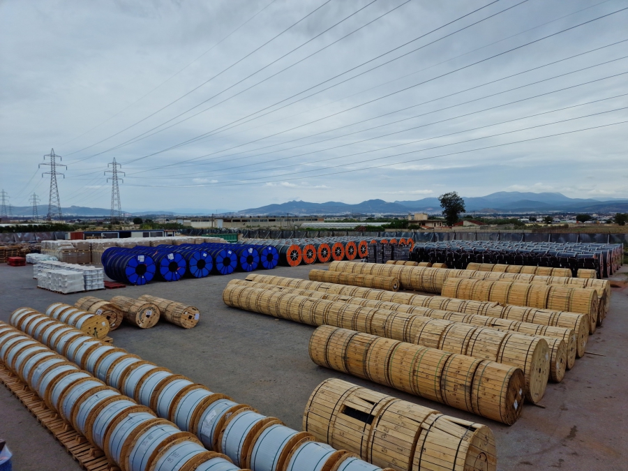 ΔΕΗ FiberGrid: Οπτικές ίνες σε 1,7 εκατ. νοικοκυριά το 2025