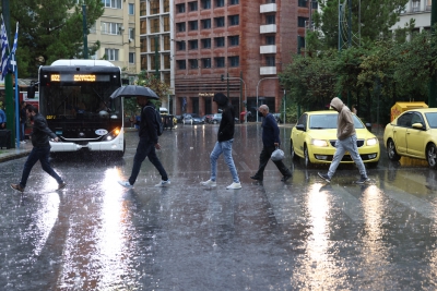 Σε κόκκινο συναγερμό κηρύσσονται περιοχές της χώρας- Ξεκινά η επέλαση της κακοκαιρίας Adel