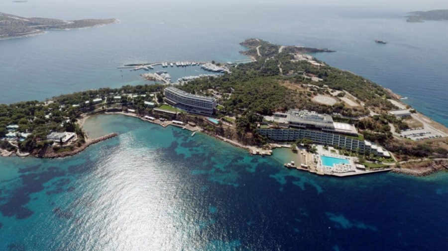 ΕΤΑΔ: Οι εταιρείες που «φλερτάρουν» το ακίνητο – φιλέτο στην Ακτή Βουλιαγμένης