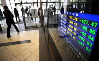 ΒΕΤΑ: Αναθεώρηση κερδών και ασφάλιστρο κινδύνου έριξαν την αγορά