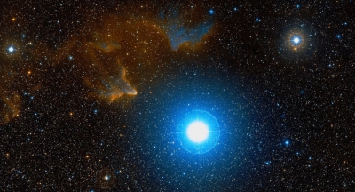 Οι αστρονόμοι λύνουν μυστήριο 50 ετών και αποκαλύπτουν τον «κρυφό ένοχο» πίσω από παράξενες εκπομπές ακτίνων Χ (SciTechDaily)