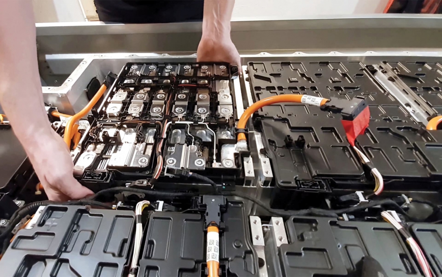 Μια νέα τεχνολογία προστατεύει τις μπαταρίες των EV από τις χαμηλές θερμοκρασίες (Interesting Engineering)