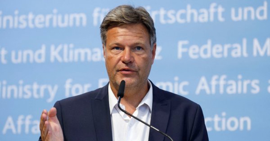 Habeck: Η Γερμανία «χρειάζεται εταίρους» γιατί πρέπει να εισάγει το 70% του πράσινου υδρογόνου