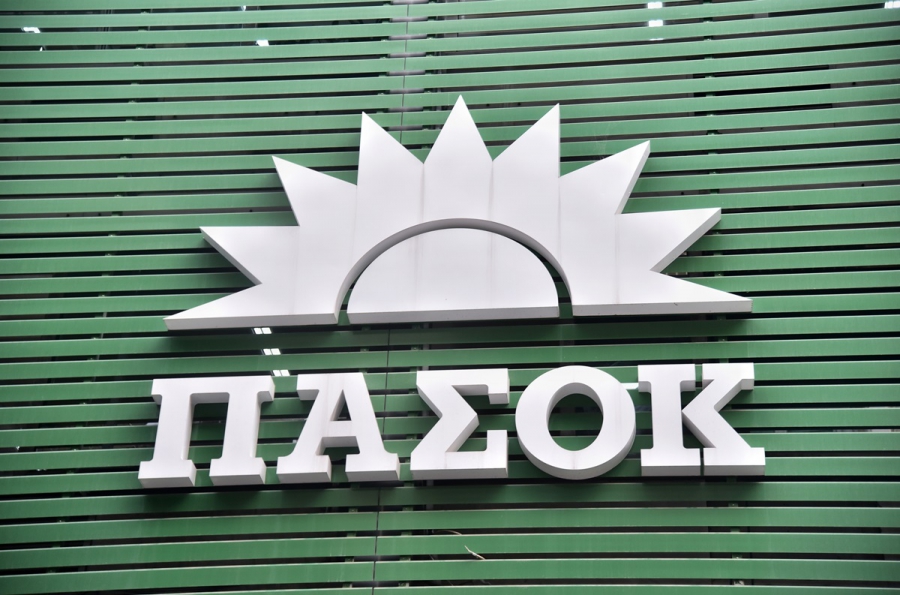 Τι απαντά το ΠΑΣΟΚ στο Documento για την προεκλογική εκστρατεία Ανδρουλάκη