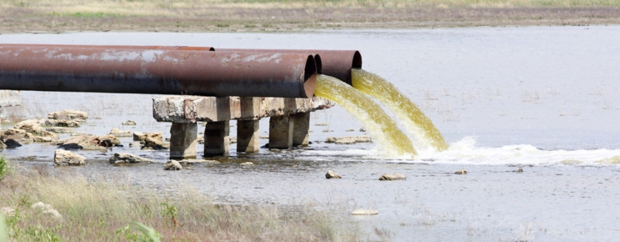 Ανησυχία προκαλούν τα επίπεδα μόλυνσης των υδάτων της ΕΕ (Reuters)