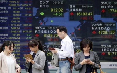 Μεικτά πρόσημα στις αγορές της Ασίας μετά το ράλι στη Wall Street - Στο +0,94% ο Nikkei 225