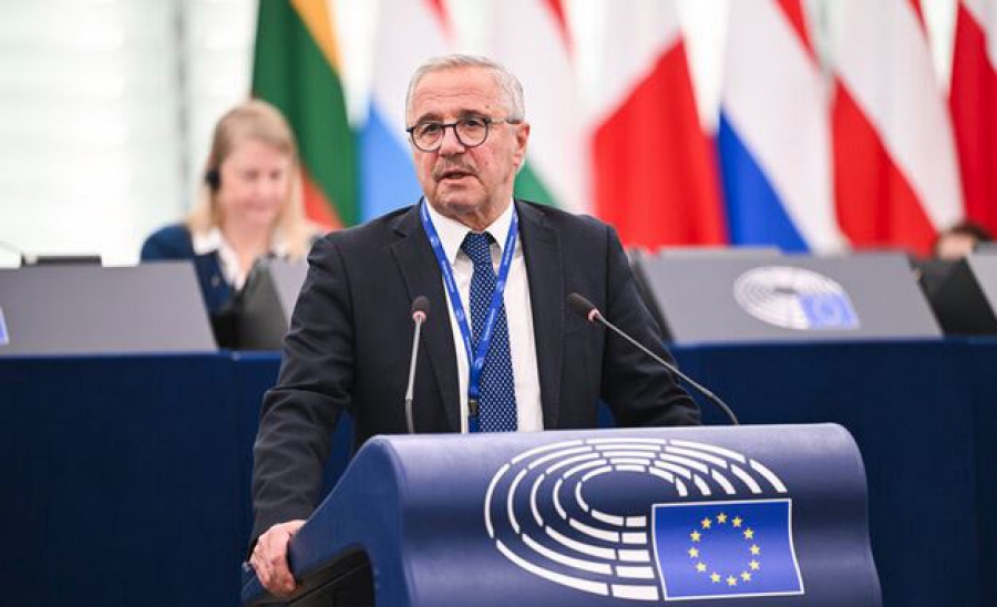 Γ. Μανιάτης: «Η Ελληνική Κυβέρνηση αδιαφορεί για τις θαλάσσιες έρευνες περιβάλλοντος»