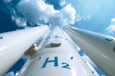 Το ανανεώσιμο υδρογόνο «κλειδί» για την πλήρη απανθρακοποίηση των ευρωπαϊκών βιομηχανιών