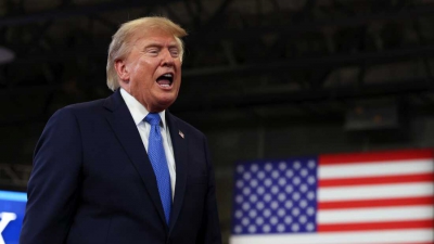 Trump: Δεν υπάρχουν συνομιλίες με το Ιράν – Σε ισχύ ο ναυτικός αποκλεισμός, κλειστό το Στενό του Ορμούζ