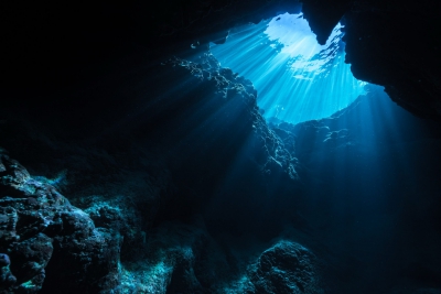 Ο βαθύς ωκεανός απορροφά άνθρακα με τρόπους που κανείς δεν περίμενε (sciencedaily.com)