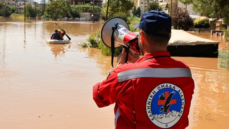 Ο Πηνειός βυθίζει τη Λάρισα, ανεβαίνει η στάθμη - 10 τα θύματα του Daniel - Εικόνες βιβλικής καταστροφής