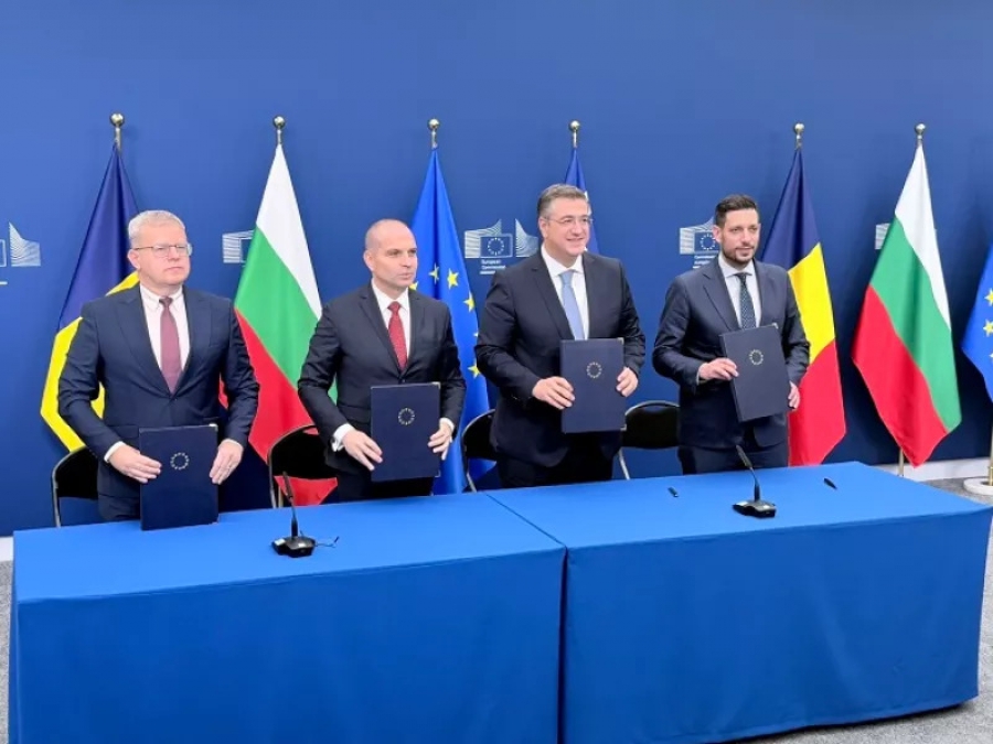 Υπεγράφη στις Βρυξέλλες η τριμερής Ελλάδας - Βουλγαρίας - Ρουμανίας για τον Κάθετο Διάδρομο Αιγαίου - Μαύρης Θάλασσας