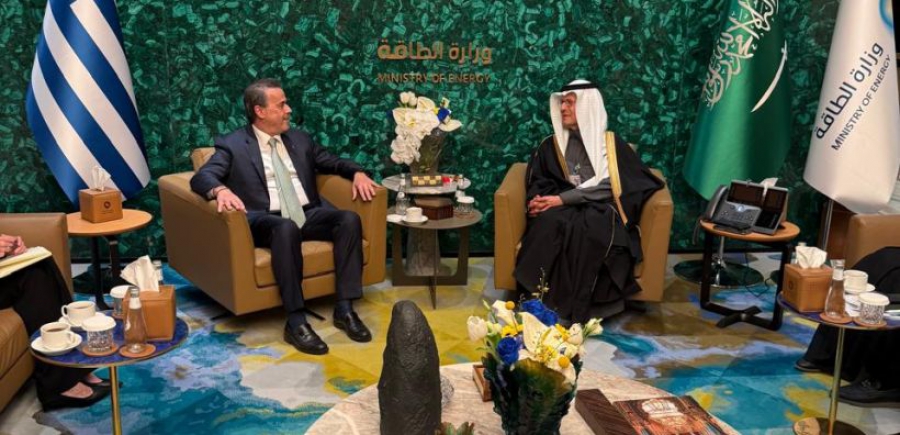 Παπασταύρου: Ηλεκτρική διασύνδεση, υδρογόνο και ναυτιλία στο επίκεντρο της συνάντησης του με τον Σαουδάραβα ομόλογό του