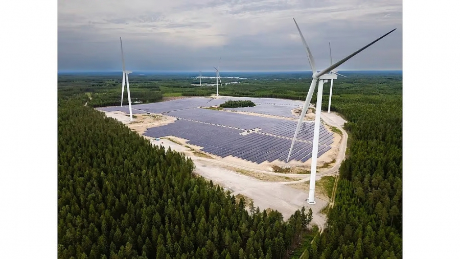 Σουηδία: Αποκτά το πρώτο της υβριδικό έργο που συνδυάζει αιολική και ηλιακή ενέργεια