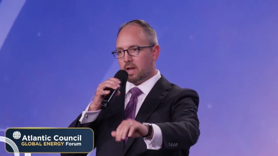 Η Ευρώπη θα μπορούσε να οδεύει προς έναν ενεργειακό μετασχηματισμό αντίστοιχο με τον πόλεμο στην Ουκρανία - Landon Derentz