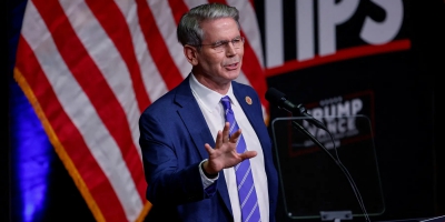 Bessent στο CNBC: Δεν έχουμε πρόβλημα να περνάνε κάποια πλοία από το Στενό του Ορμούζ