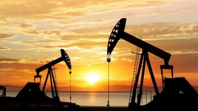 Διευρύνονται οι απώλειες στις τιμές πετρελαίου - Στα 34,45 δολ. ανά βαρέλι το crude (-4,9%)