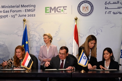Φυσικό αέριο από Αίγυπτο και Ισραήλ για τα ελληνικά FSRU στην ατζέντα του ΥΠΕΝ στο Κάϊρο - Συμφωνία της ΕΕ