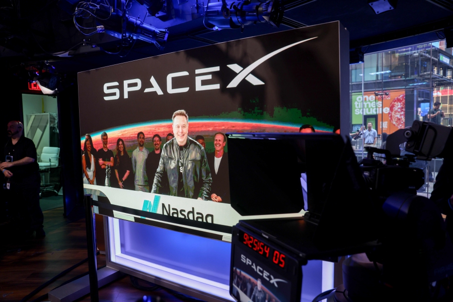 Η «προσωπολατρία» γύρω από τον Elon: Οι επενδυτές της SpaceX παλεύουν με την έντονη μεταβλητότητα