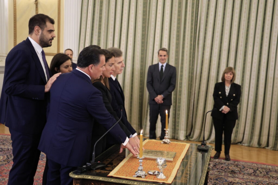 Ορκίστηκαν οι έξι νέοι υπουργοί του μίνι-ανασχηματισμού