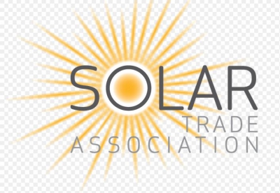 Δριμύ κατηγορώ της Solar Trade Association στον Boris Johnson για την απουσία της ηλιακής ενέργειας από τα ενεργειακά σχέδια