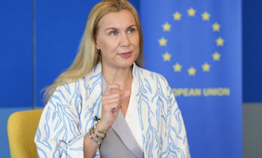 Ύμνοι Simson στο πλωτό αιολικό της Πορτογαλίας - Βίντεο