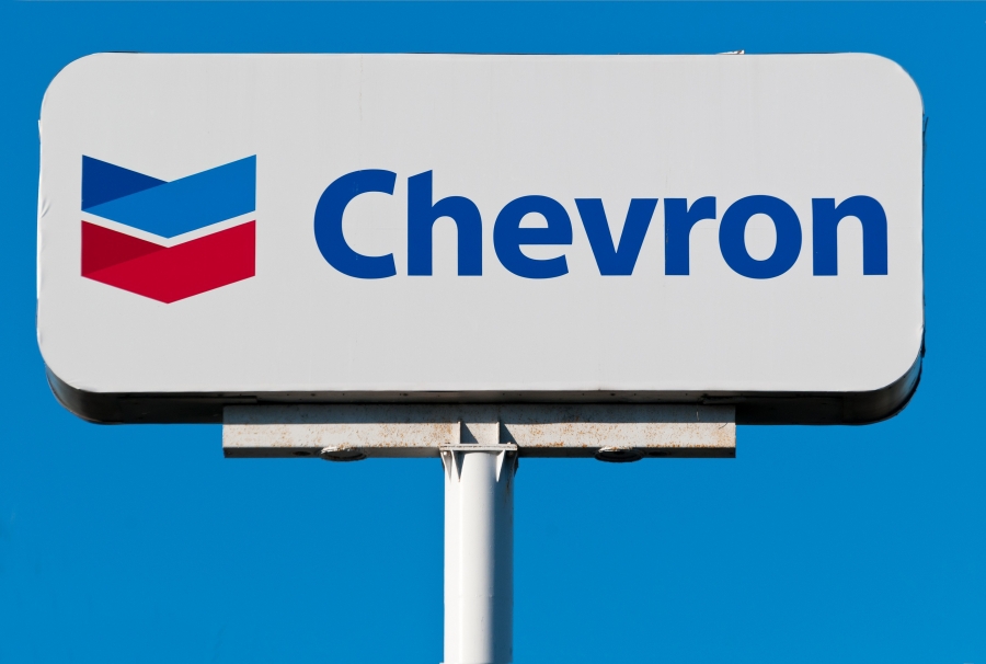 Chevron: Τριπλασιάζει τις επενδύσεις σε 10 δισ δολ σε καύσιμα χαμηλών εκπομπών άνθρακα