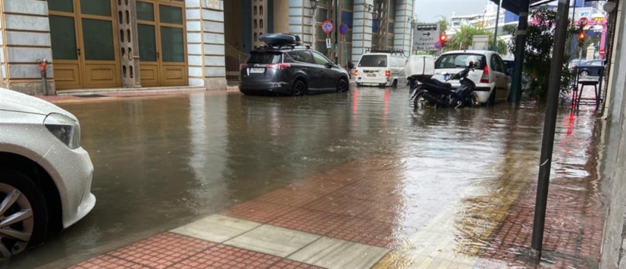 «Daniel»: Επιμένει μέχρι το απόγευμα - Μεγάλη προσοχή πρέπει να επιδείξουν οι πολίτες