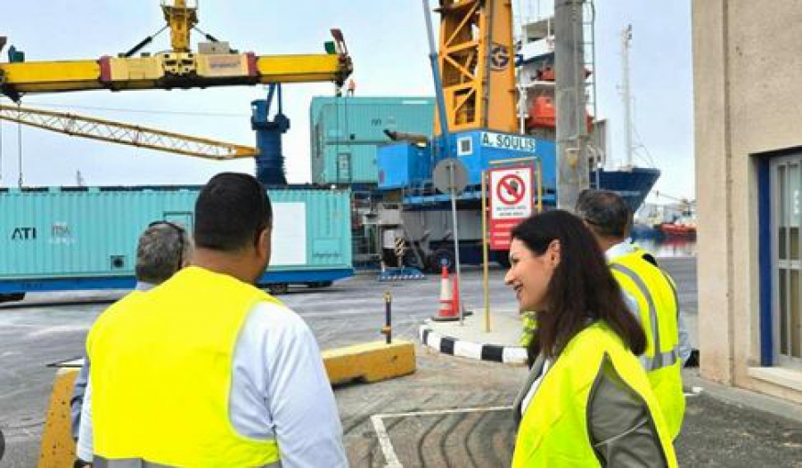 Kινητές μονάδες αφαλάτωσης έστειλαν στην Κύπρο τα Ηνωμένα Αραβικά Εμιράτα