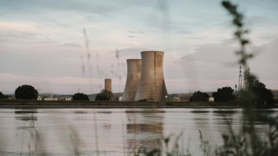 Cnbc: Επενδυτικό «κομφούζιο» λόγω πυρηνικής ενέργειας και φυσικού αερίου