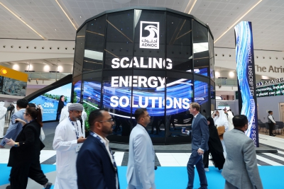 H Adnoc ζητά «μαζικές» επενδύσεις στην ενέργεια για να στηρίξει τα κέντρα δεδομένων (thenationalnews.com)