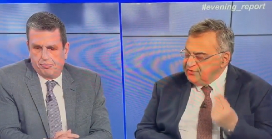 Χριστοδουλάκης αποστομώνει Καιρίδη για ΦΠΑ των εξαγωγών